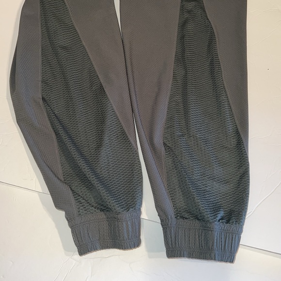 Athleta Pants Womens 12 Gray Quest Jogger Belted Activewear Athletic pull on - Picture 15 of 15